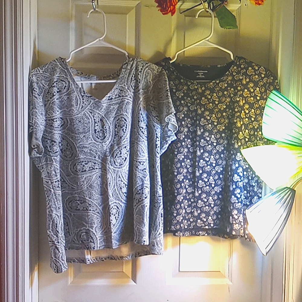 2 croft&Barrow xl short sleeve shirts